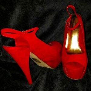 SeXy ♥️ RED ♥️ heels